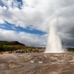 Rejser til Island | Springgejseren Strokkur i Sydisland. Den er let tilgængelig på en kør-selv ferie i Island. North Travel