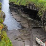 Rejser til Færøerne - Udflugter | Udflugt til Gjogv, som er et af de mest besøgte steder på Færøerne. North Travel