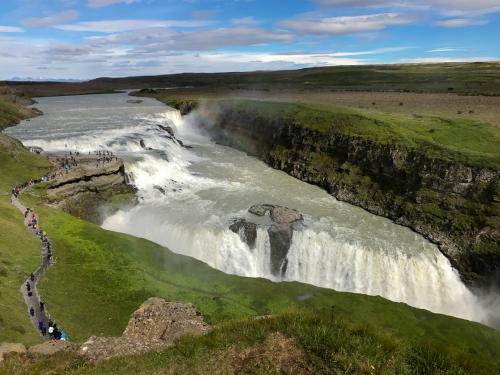 Det smukke vandfald Gullfoss